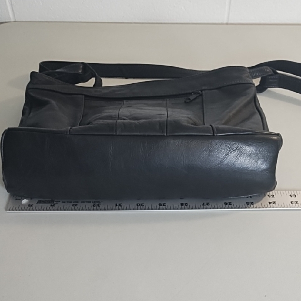Black Leather Purse 12" Long X 4" Wide X 8" Height Adjustable Strap - Picture 5 of 16